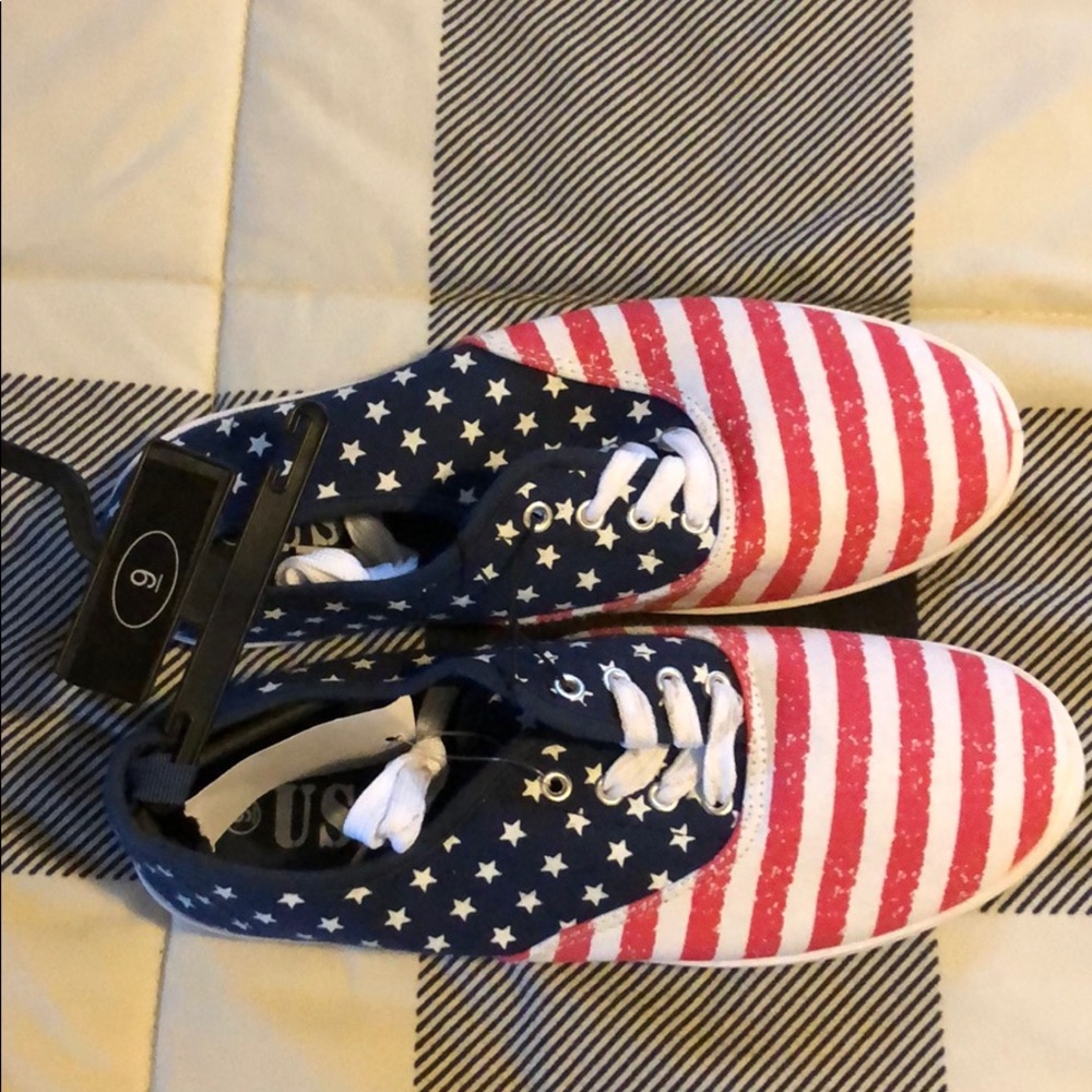 Patriotic Shoes Size 9